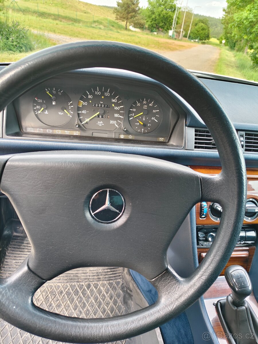 Mercedes-Benz W124 250D - 6