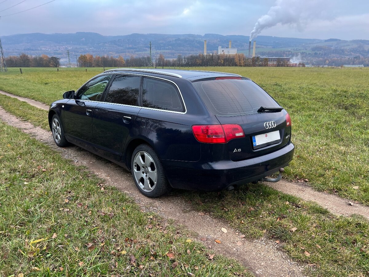 AUDI A6 - 6