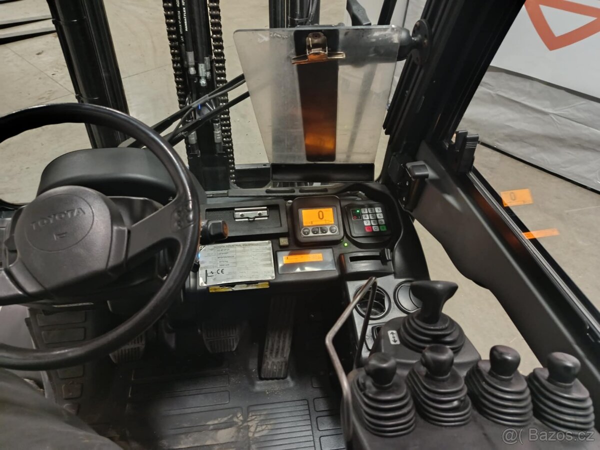 Čelni vysokozdvižný vozík Toyota 02-8FGF20 - 6