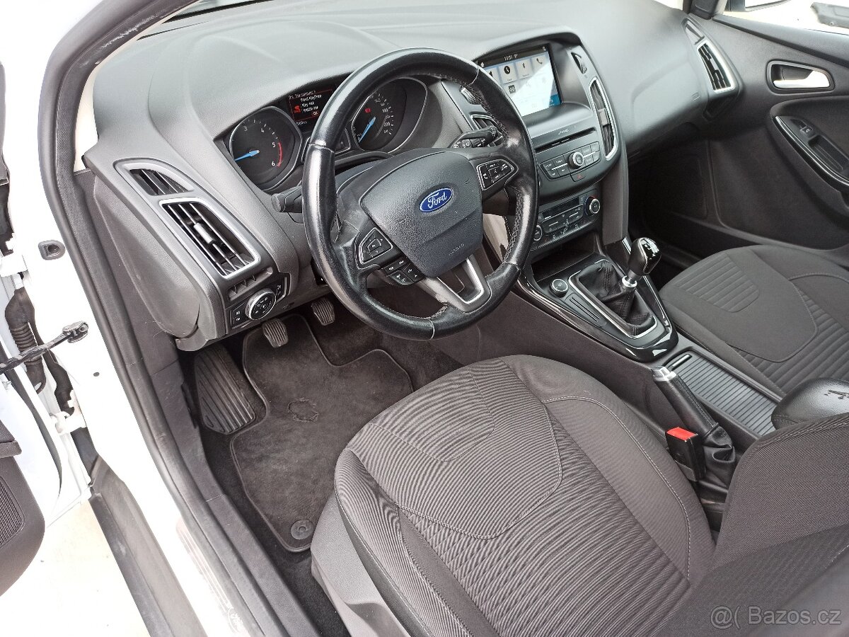 FORD FOCUS 1.5TDCi TITANIUM ČR - 6