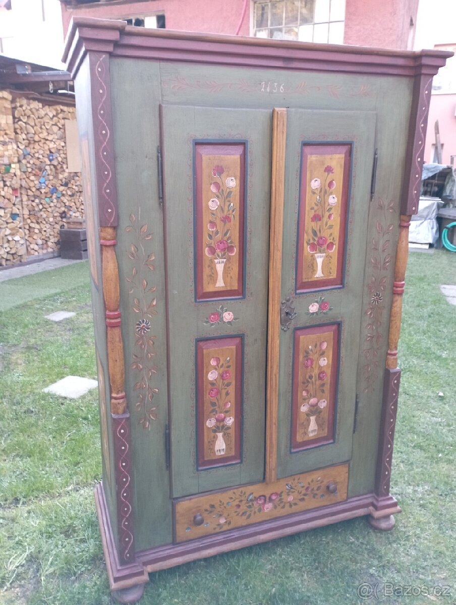 Starožitná skříň - 6