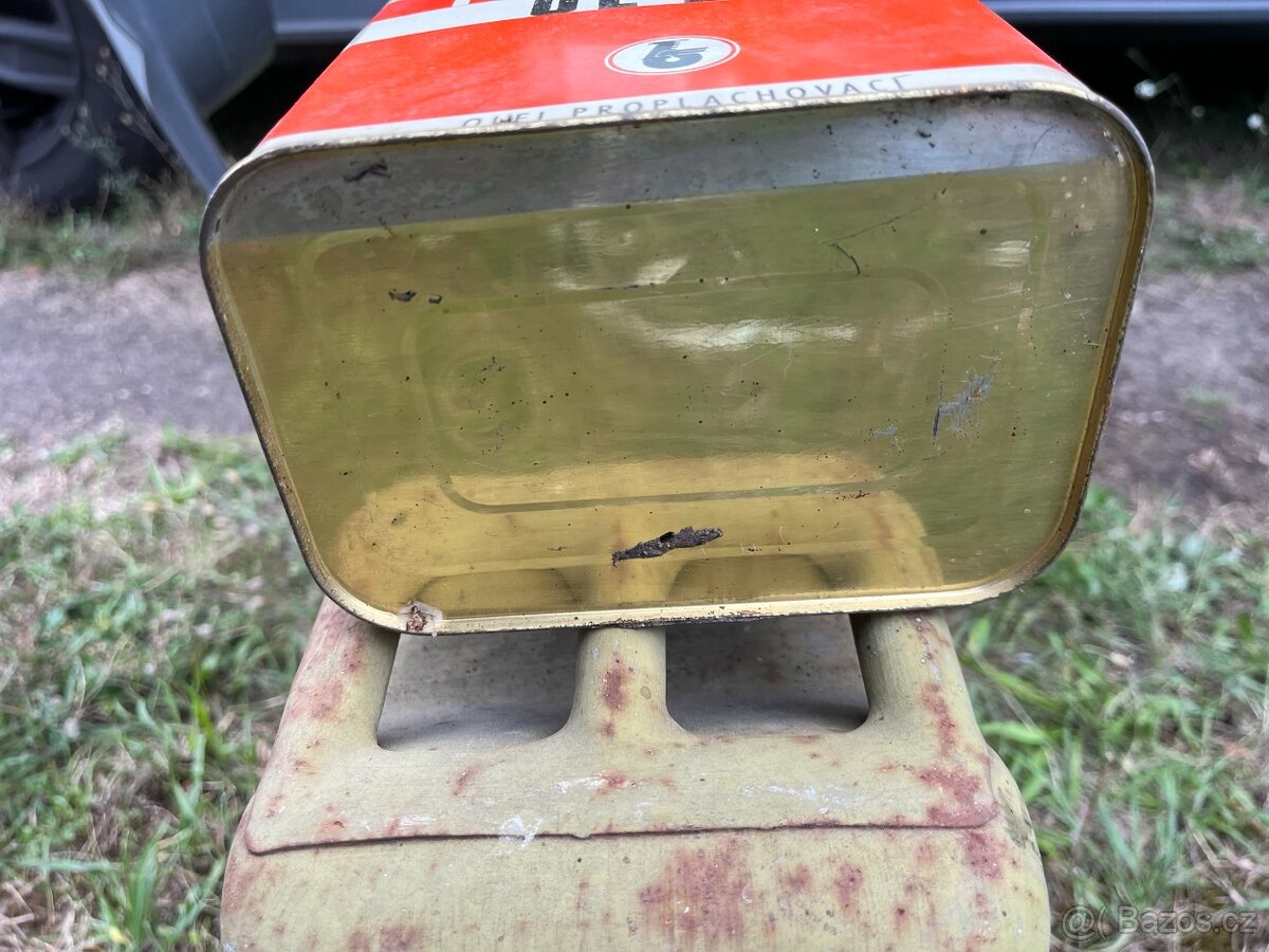 Plechovka od proplachovacího oleje - 6