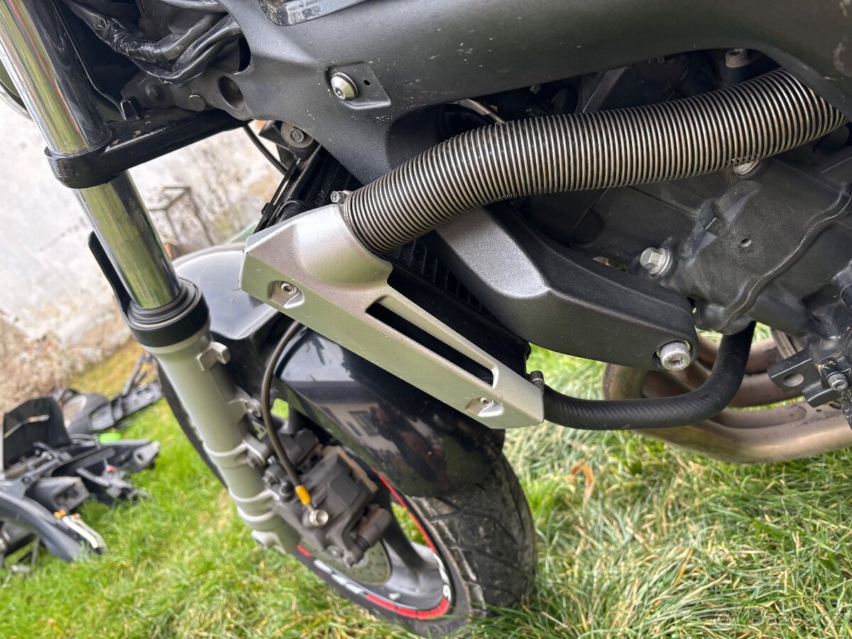 Rozprodam Yamaha Fz6 na nahradni dily - 6