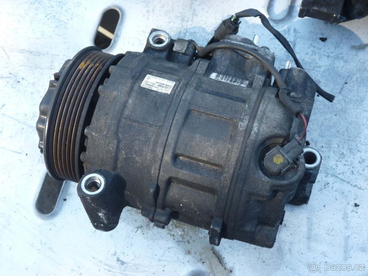 MERCEDES ML w163 270 CDi - PŘÍSLUŠENSTVÍ MOTORU - 6