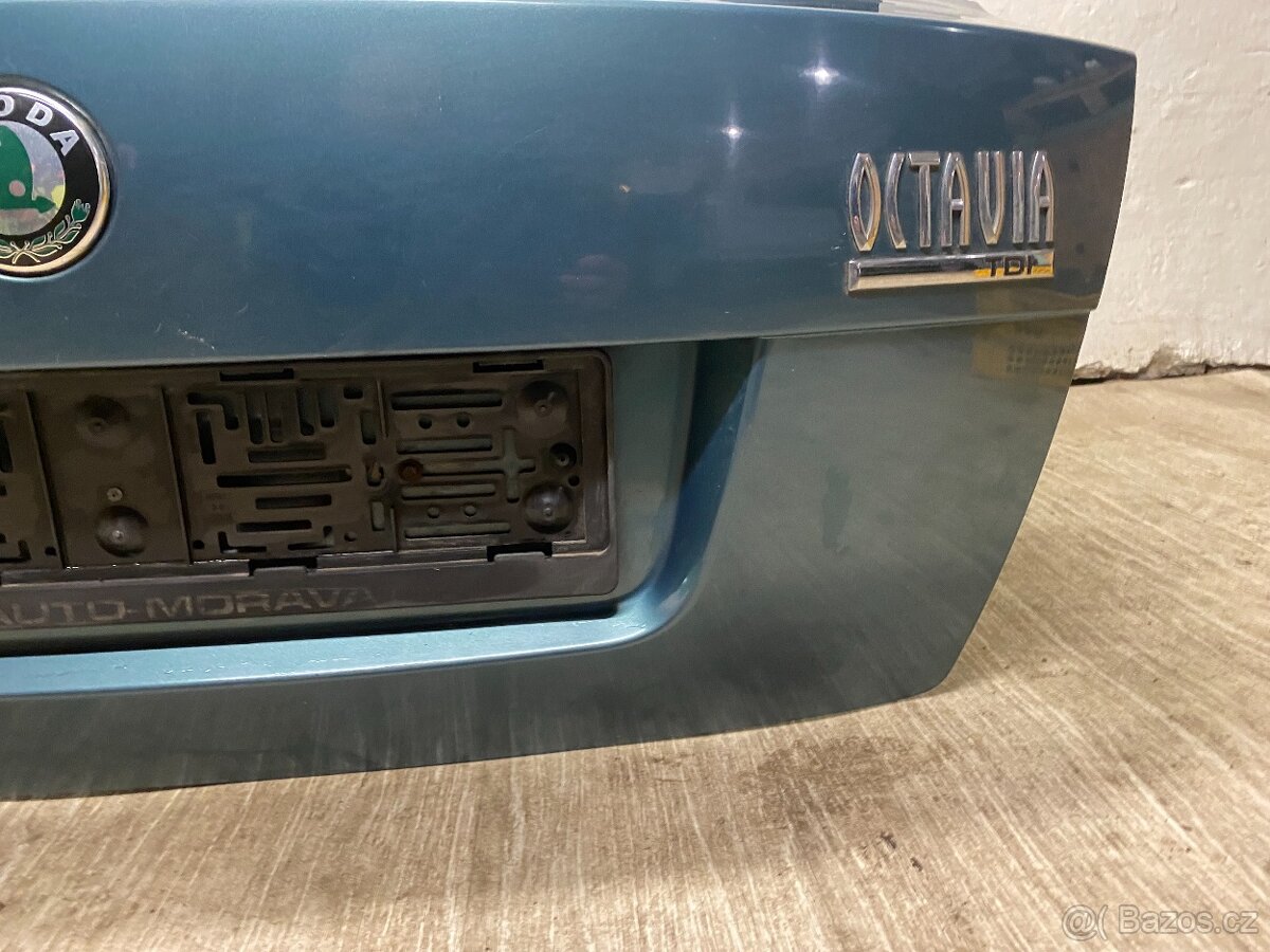 ŠKODA OCTAVIA 2 2004-2013 - VÍKO KUFU 9598 KOMPLETNÍ - 6