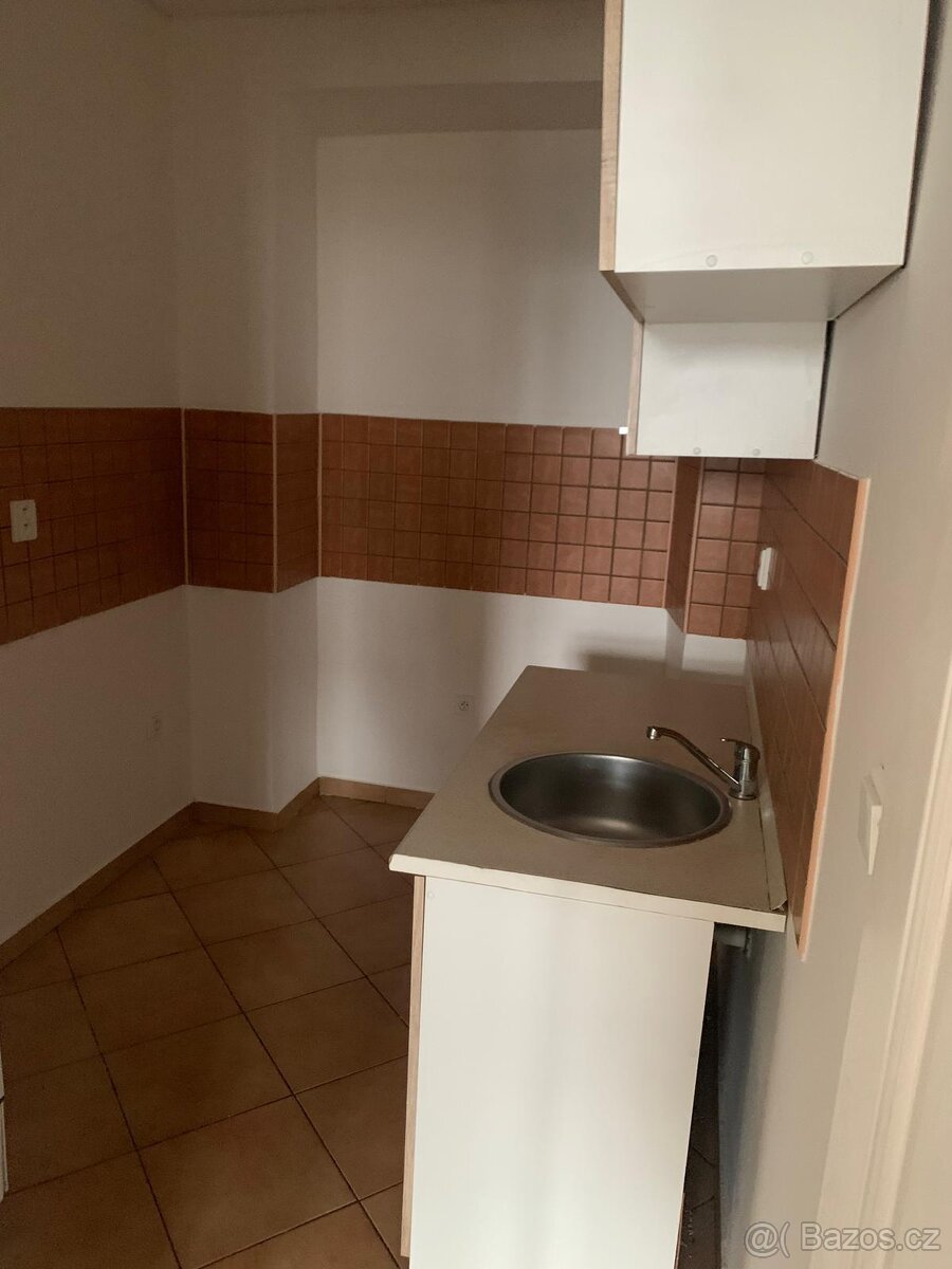 Pronájem velkého bytu 2+kk 85 m² – centrum Jičína - 6