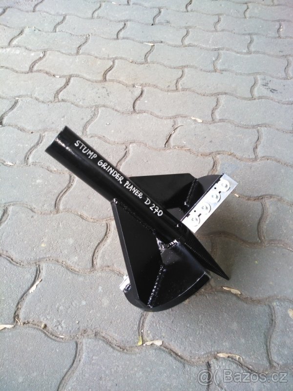 Frézovací vrták na bagr fréza na odstranění pařezů - video - 6