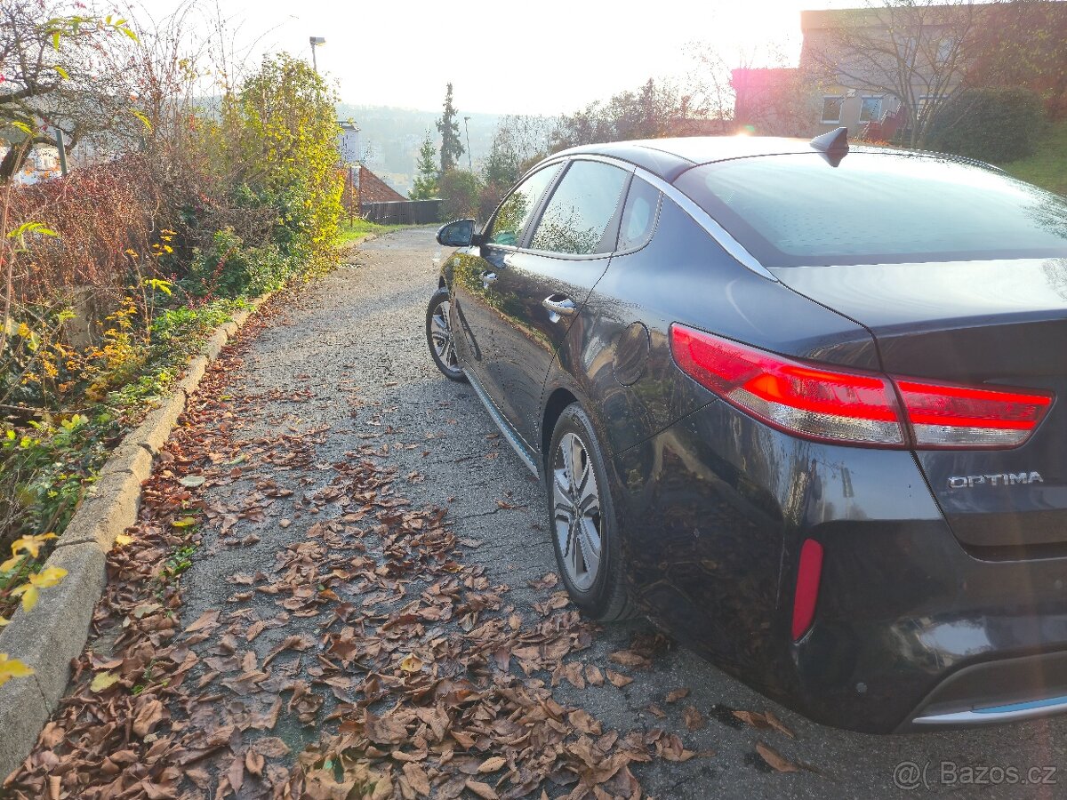 Kia Optima Hybrid - 6