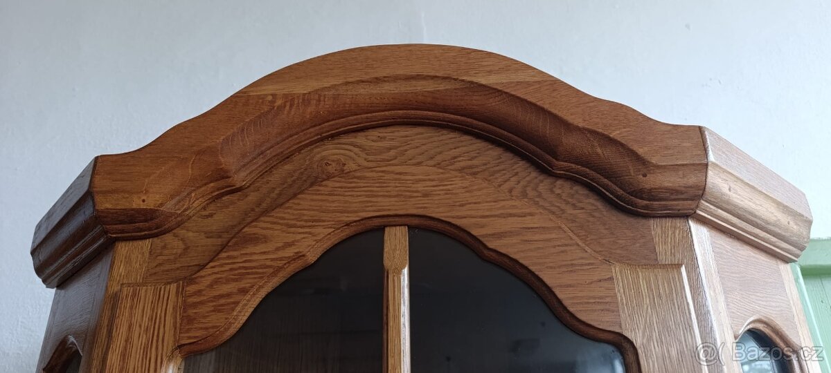 Rustikální rohová vitrína, nábytek z masívu - 6