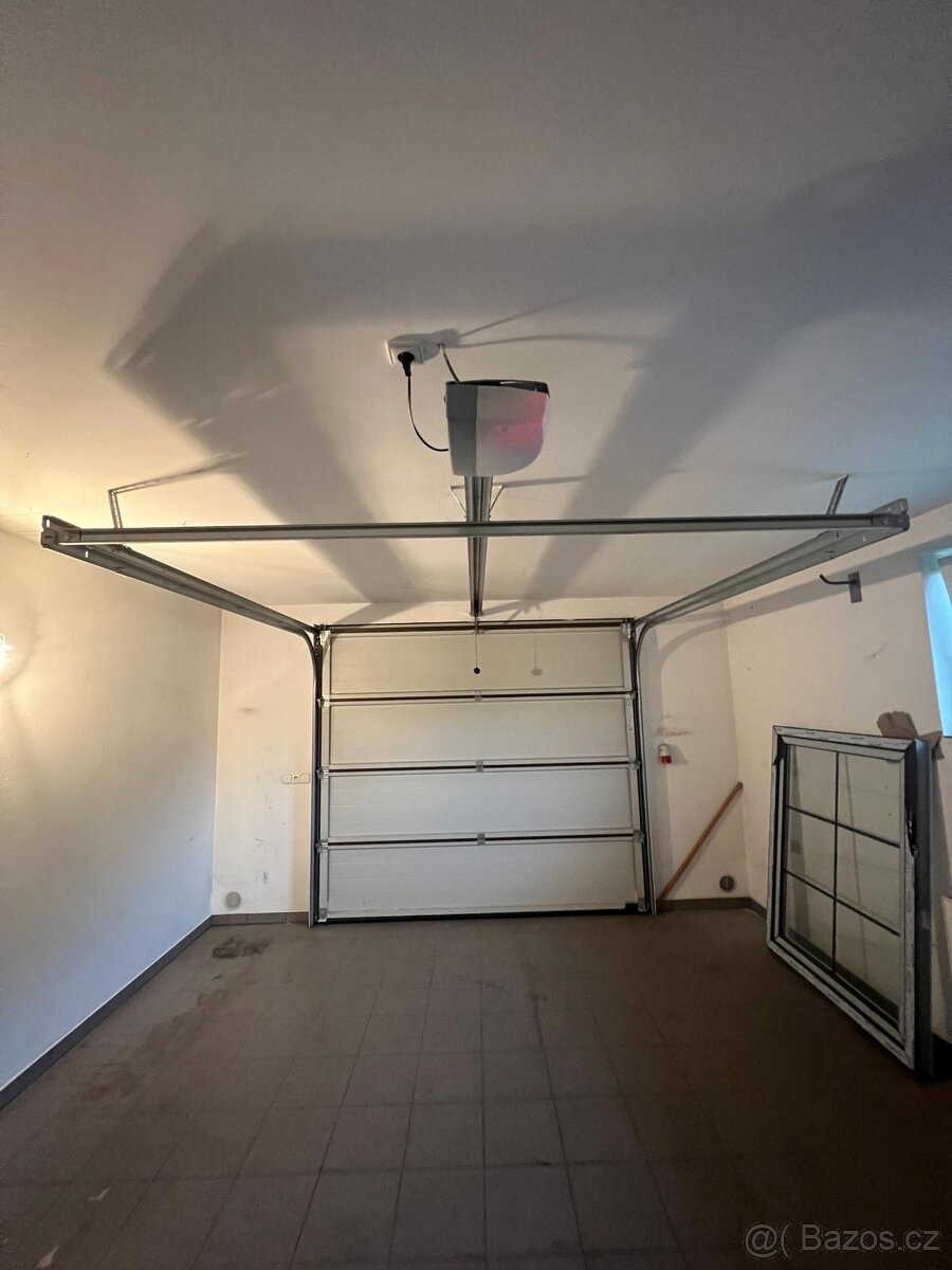 Sekční garážová vrata Nice Spin - 6