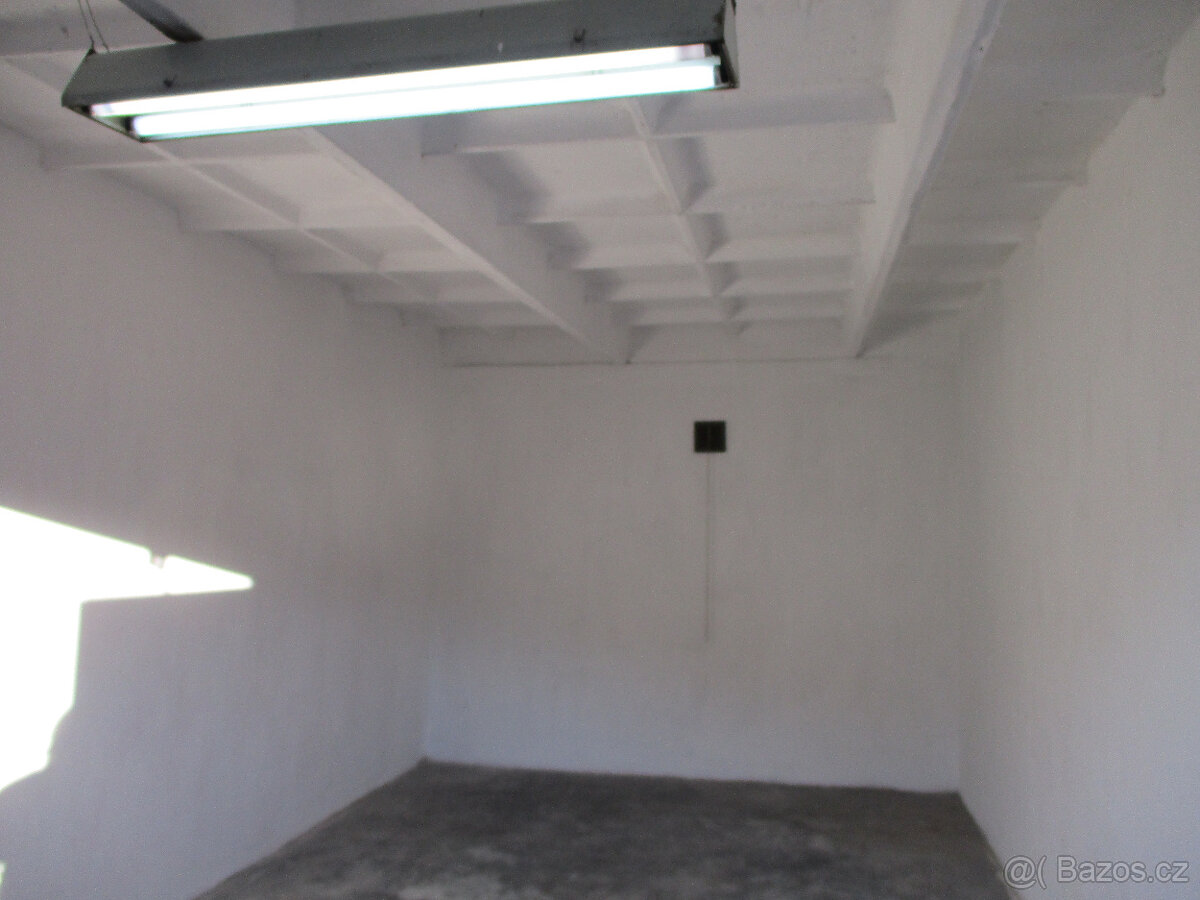 Pronájem garáže 22m2 s elektřinou v Opavě - 6