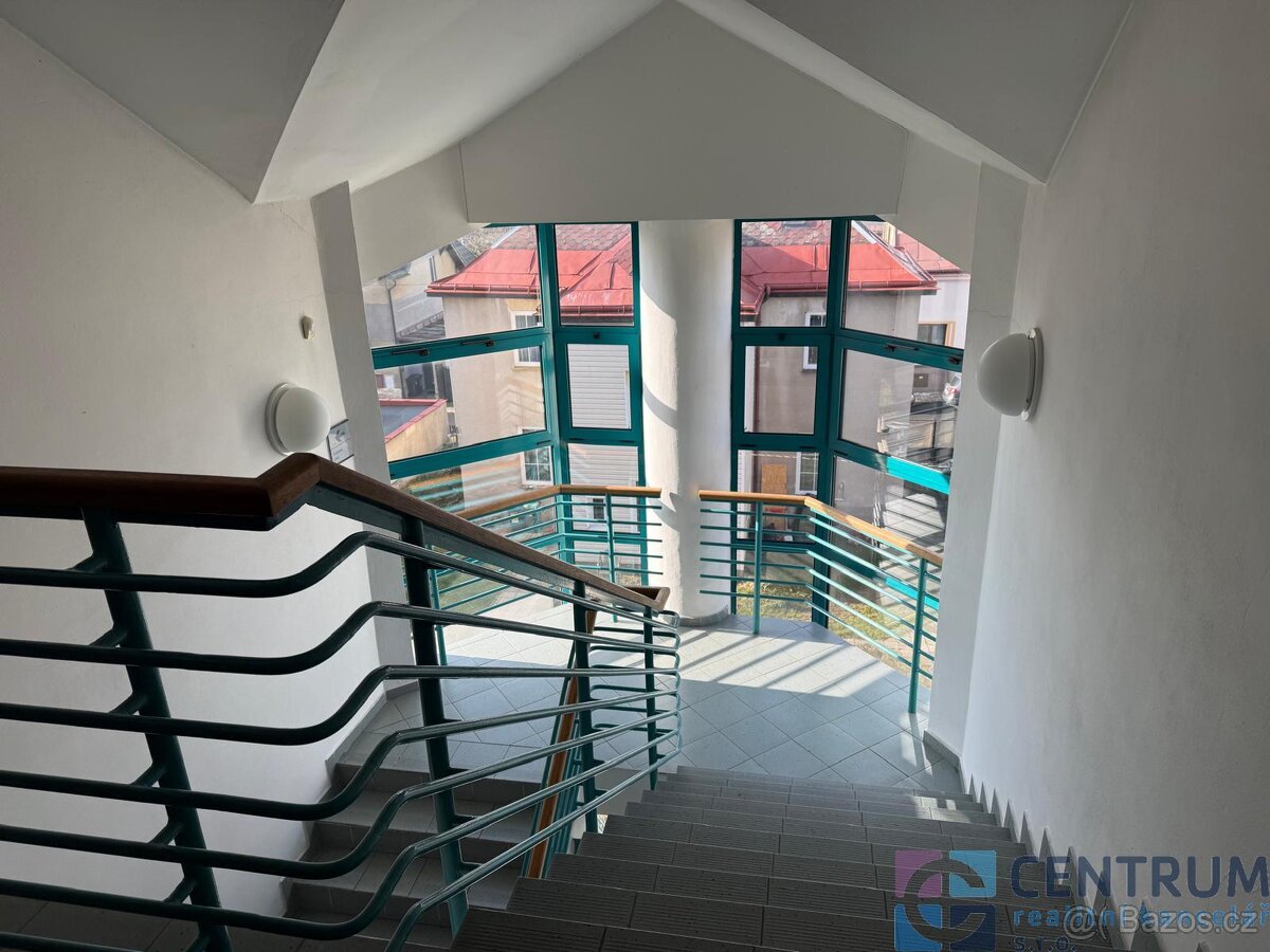 Pronájem komerčních prostor v Jablonci nad Nisou - 6