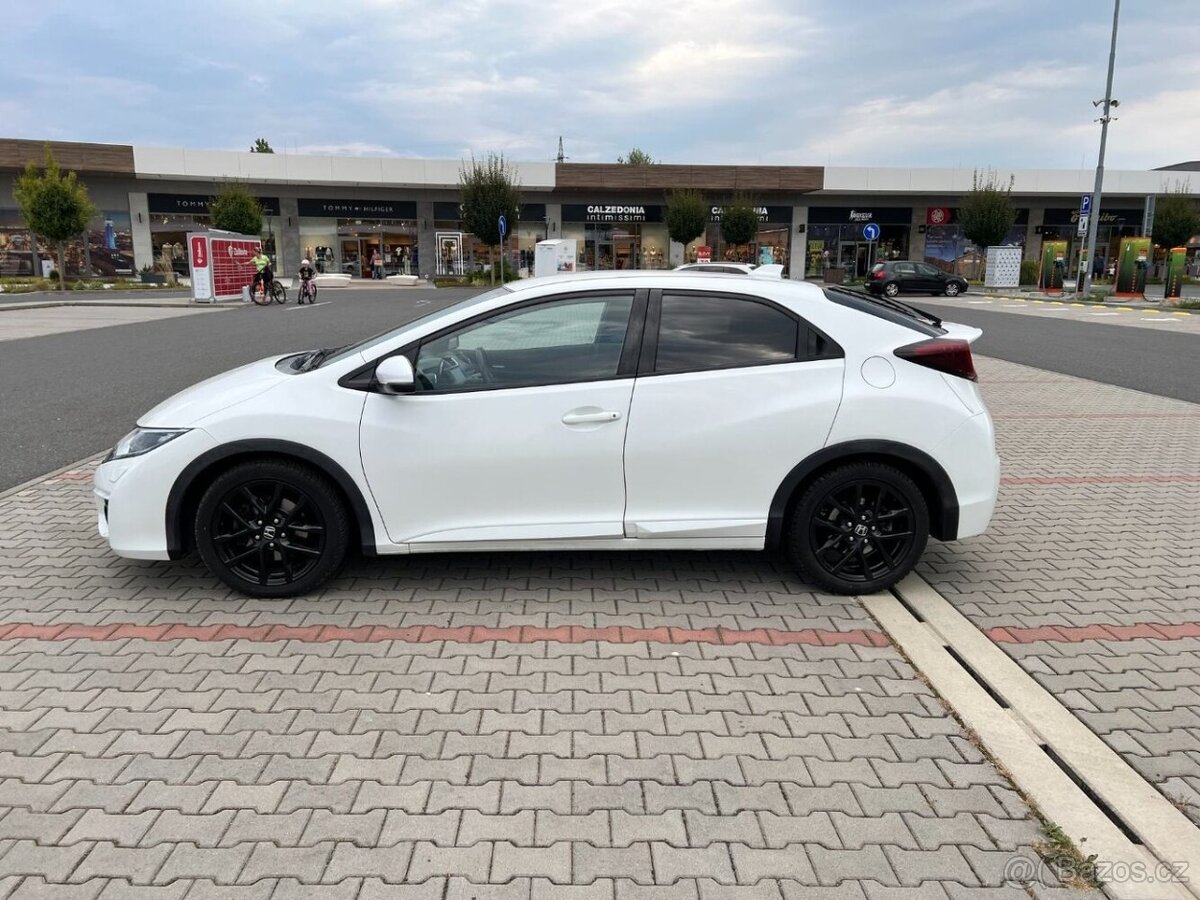 Honda Civic IX facelift 1.8 i-VTEC 104kw koup. ČR - 6