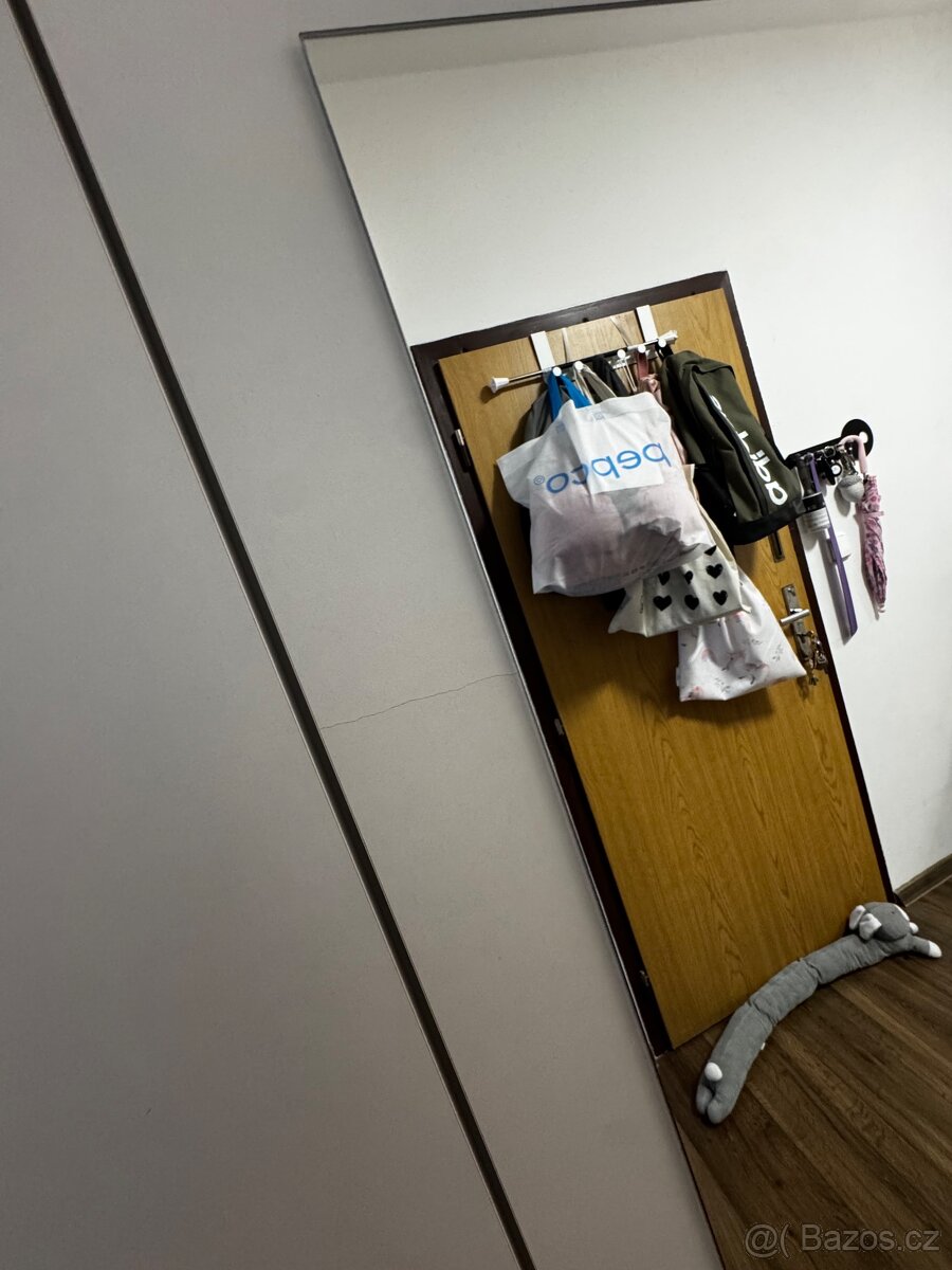 Předsíňová stěna - 6