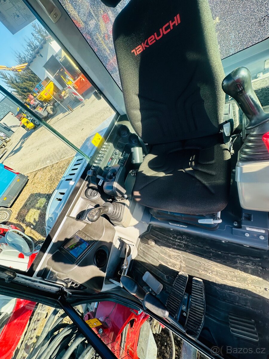 Pásové rypadlo Takeuchi TB 260 6t - 6