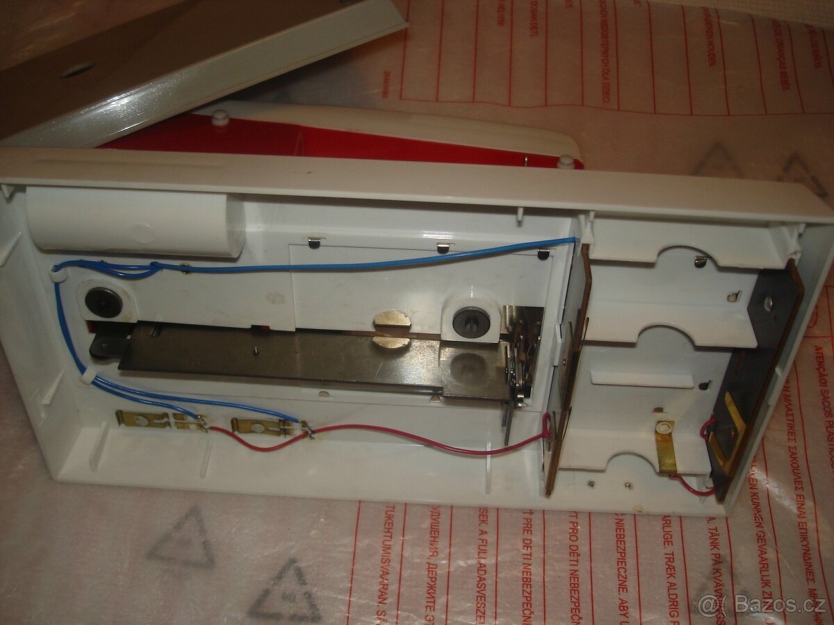 Originální retro šicí stroj PIKO, Turf, LCD automatové hry - 6