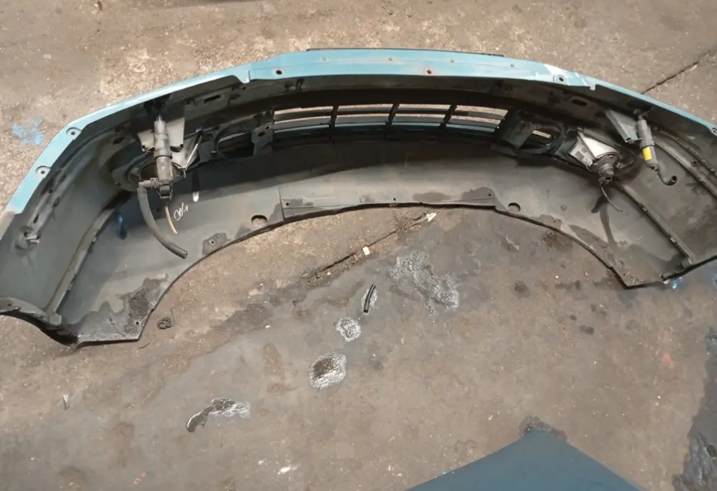 Přední nárazník Octavia II v barvě 9598 - 6