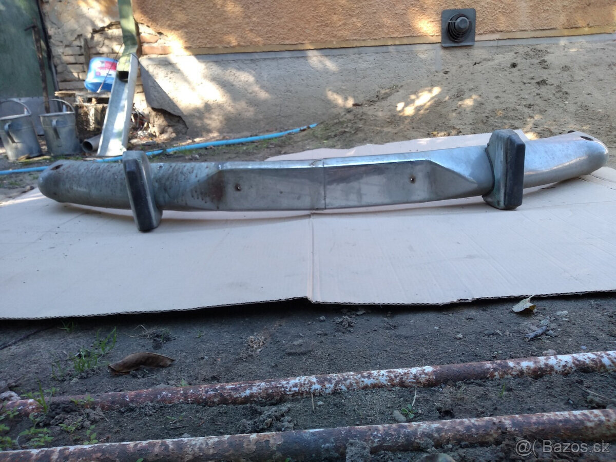 Prodám na Tatra 603/2 přední nárazník - 6