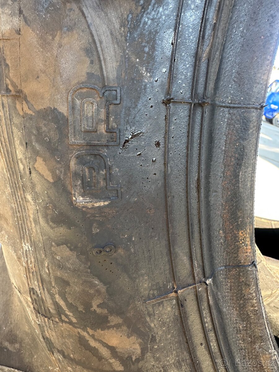 Prodám přední pneumatiky na Zetor - 6