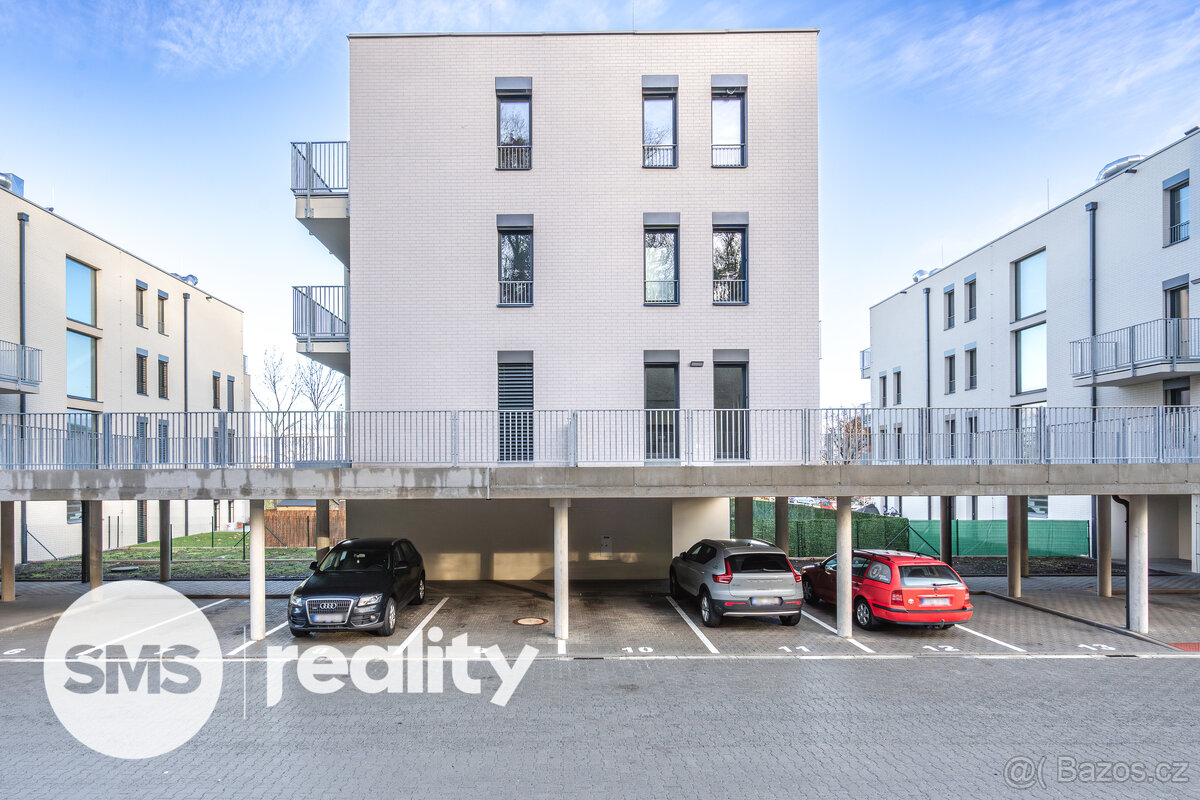 Moderní 2+kk s krásným výhledem, sklepem a krytým parkováním - 6