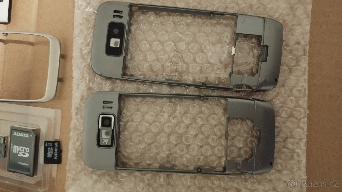 2ks Nokia E52 Zánovní, Kompletní balení - 6