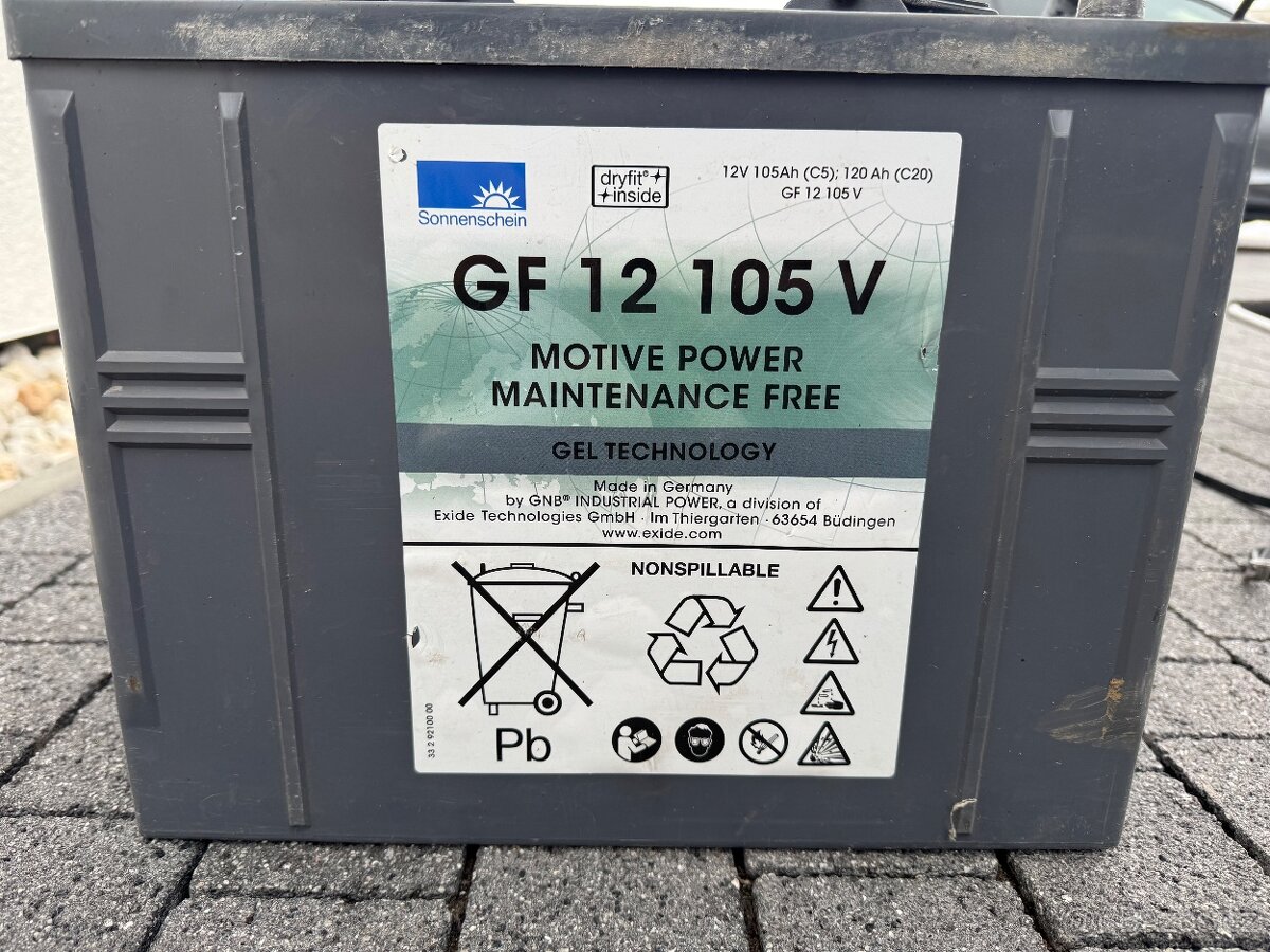 Motor s echolotem a bateriemi - 6