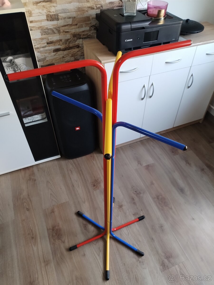 Dětský kovový stojan - 6