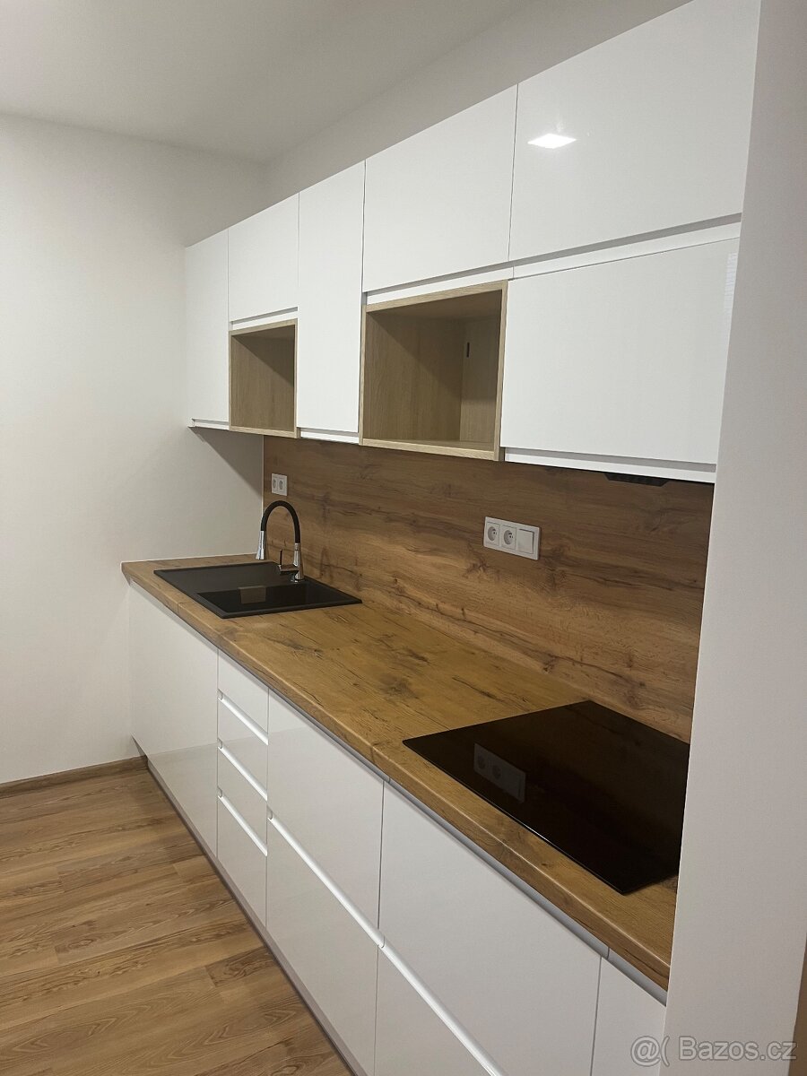 Prodej družstevního bytu 3+1 po kompletní rekonstrukci - 6