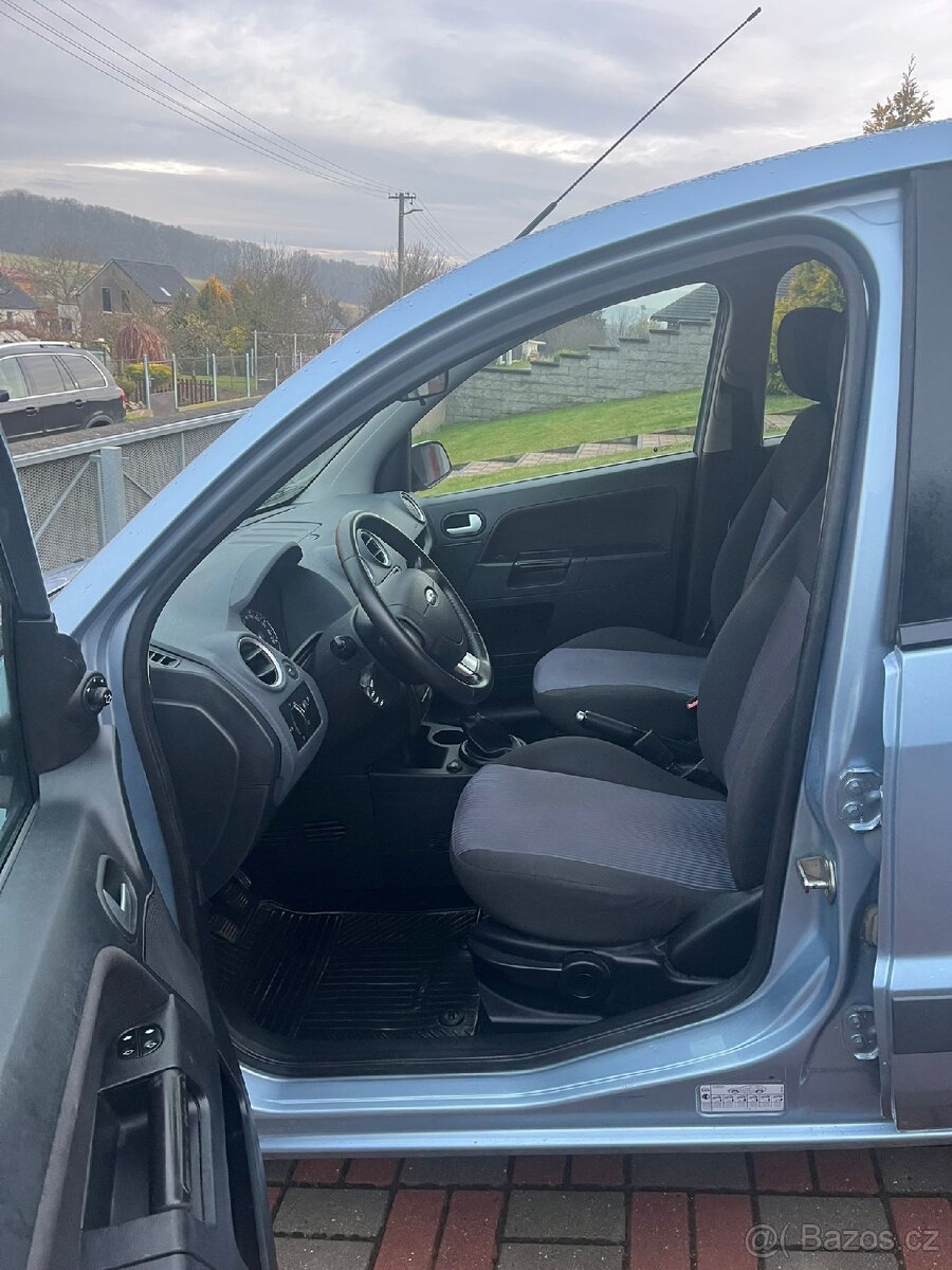 Ford Fusion 1.4 i - 6