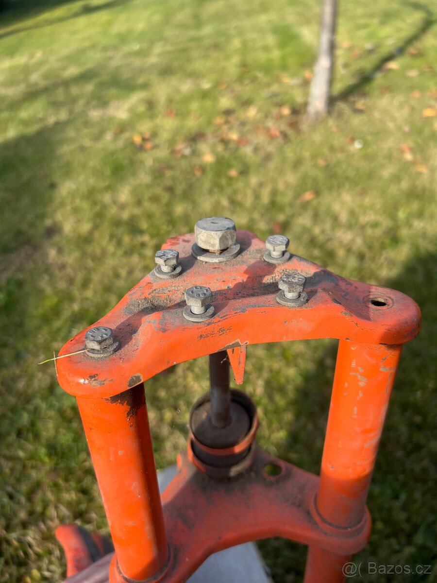 Babetta 206 / 207 - přední vidlice - 6