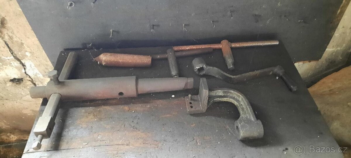 Hrotový soustruh Hungary MVE 340 - 6