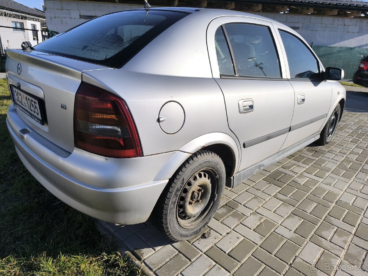 Opel Astra 1.6 74kW - 6