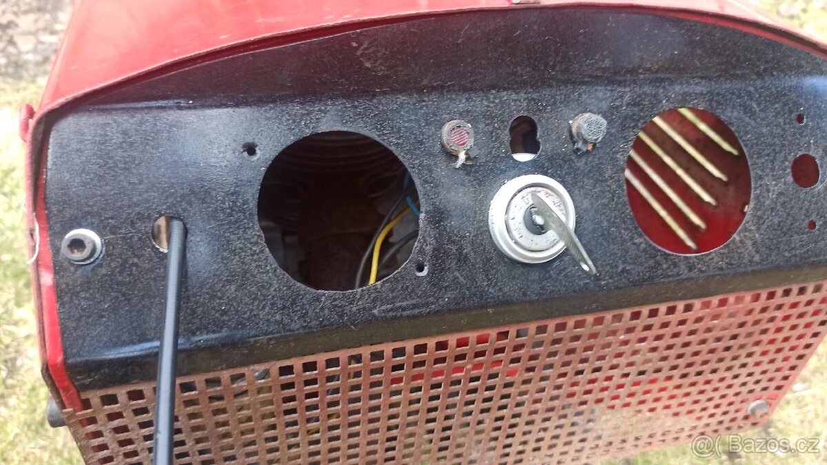 Zahradní traktůrek-freza - 6