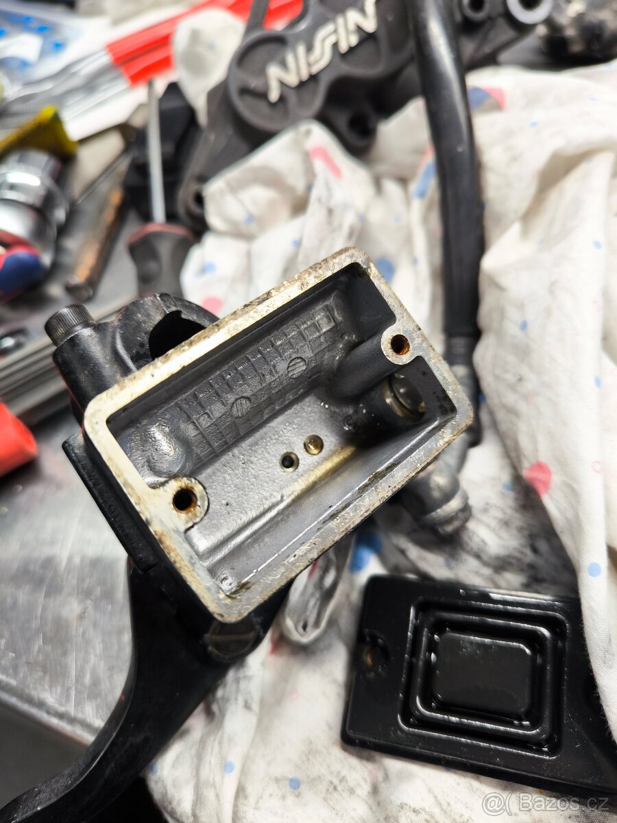 Suzuki GSXR 750 1100 brzdy - 6