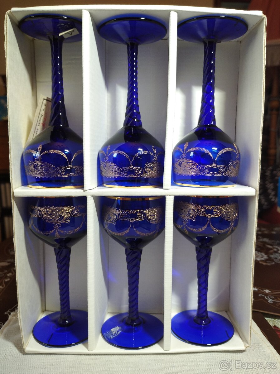Modré sklo s rytými ornamenty zlacené - 6