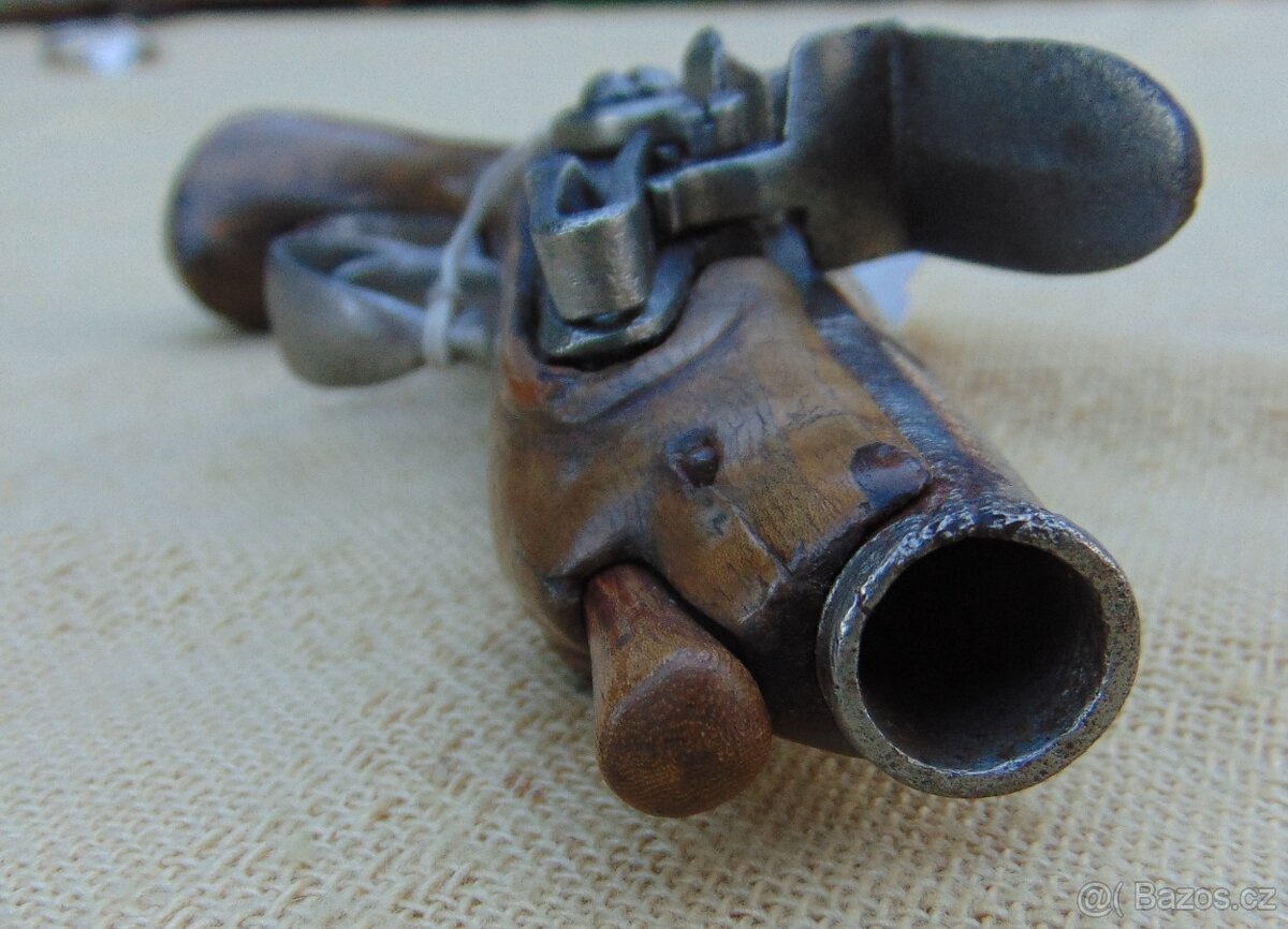 Pistole křesadlová - 6