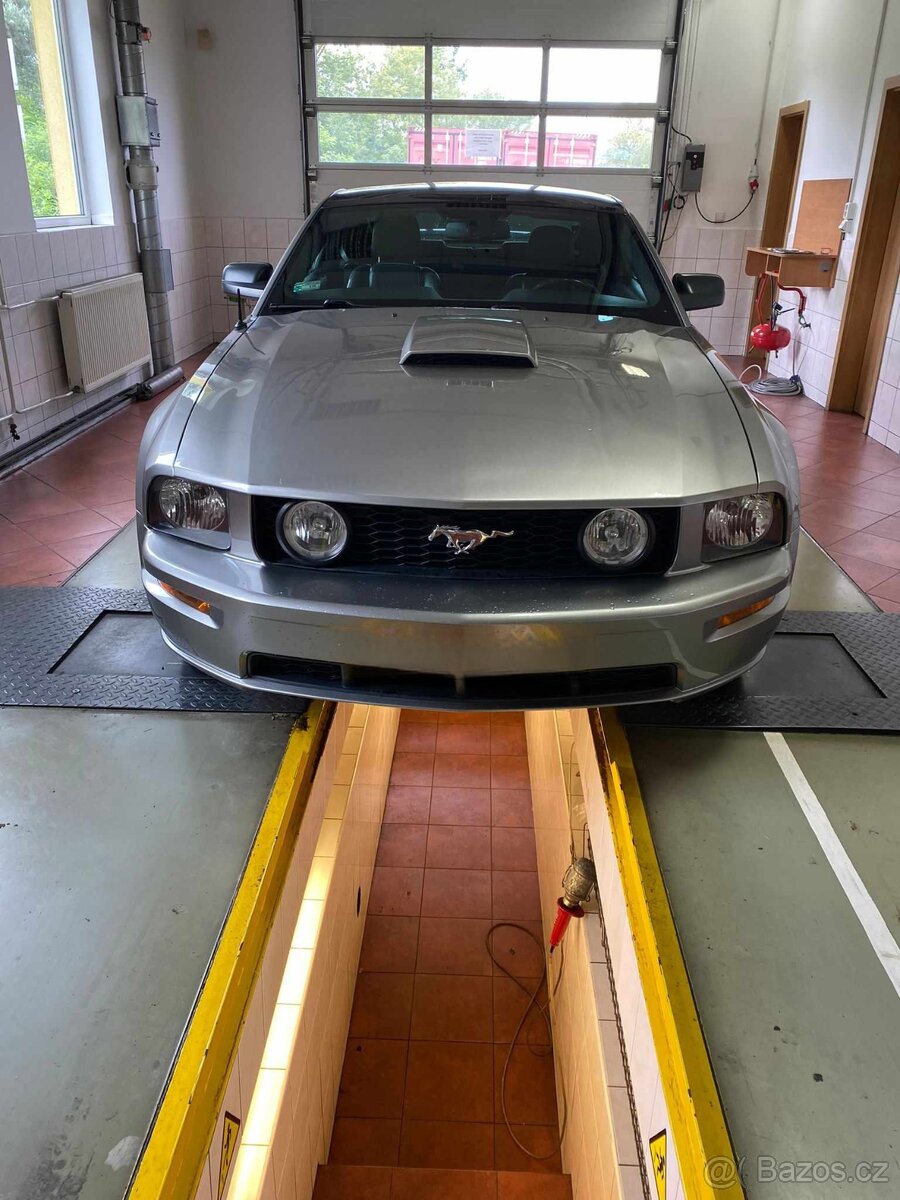 Mustang 4.6 V8 GT premium - 6