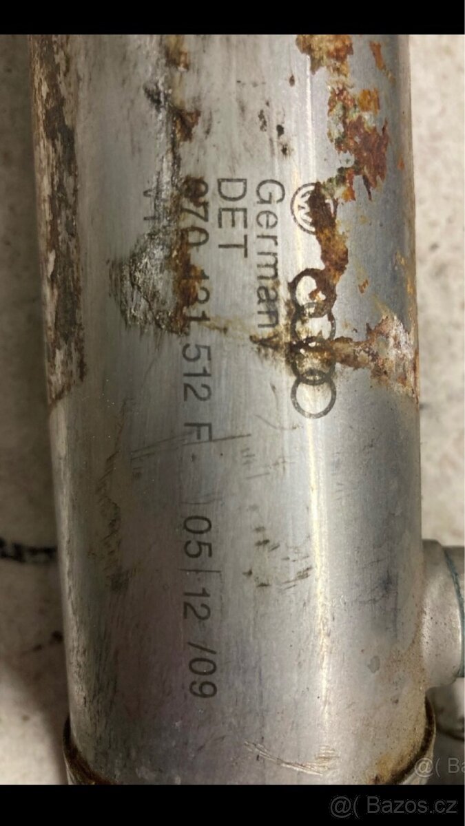 VW T5 2,5 TDI Kryt 070103469B,EGR ventil 070131512F - 6