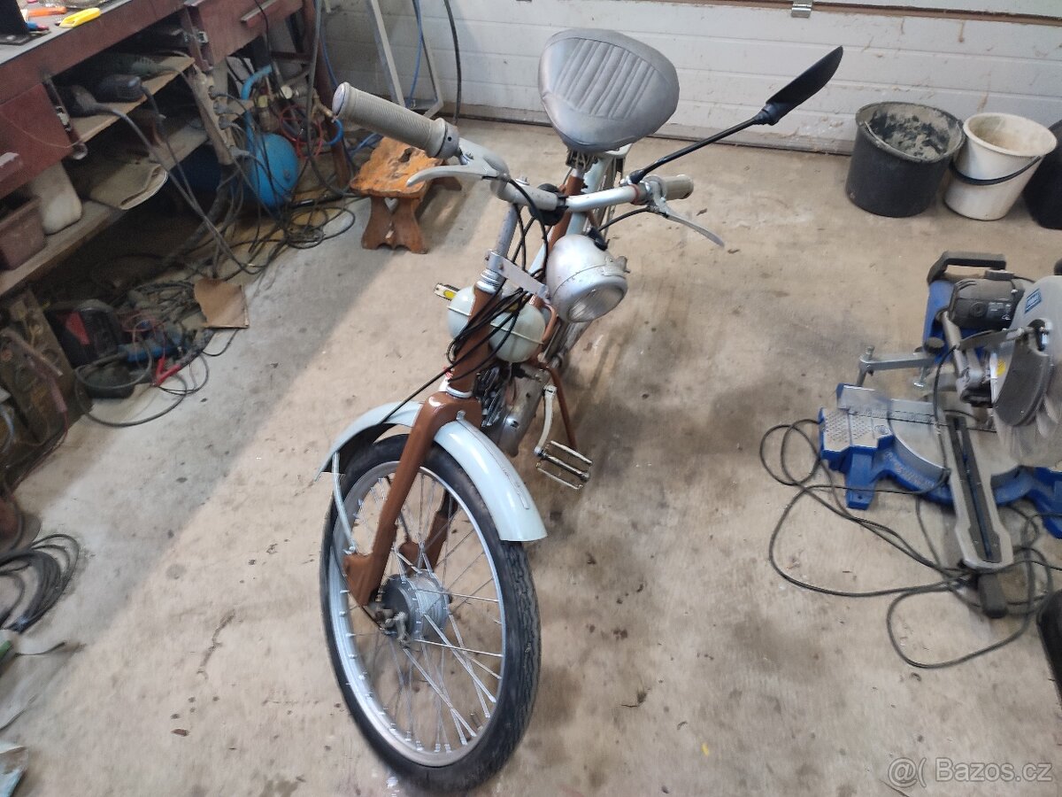 stadion s11 usak s kartickou mozna S1 rok 1958. simson - 6