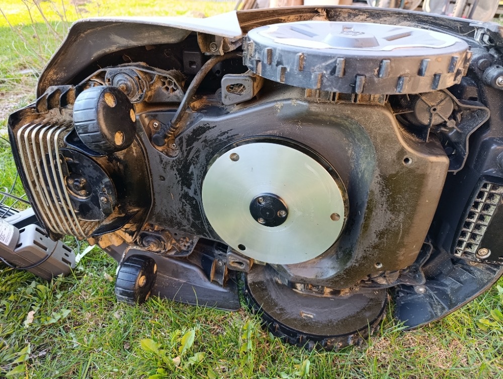 Robotická sekačká Husqvarna Automover 405XE NERA, v záruce - 6