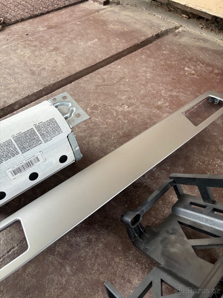 díly interiéru bmw e90 - 6