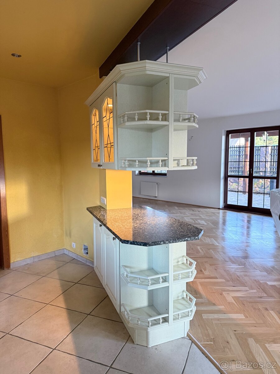 Kuchyňská linka včetně žulové desky - 6