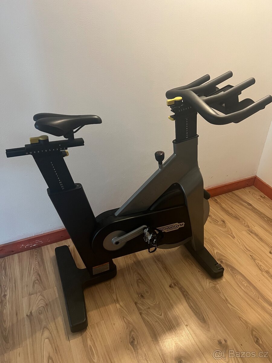 Technogym Group Cycle Connect - špičkový trenažer - 6