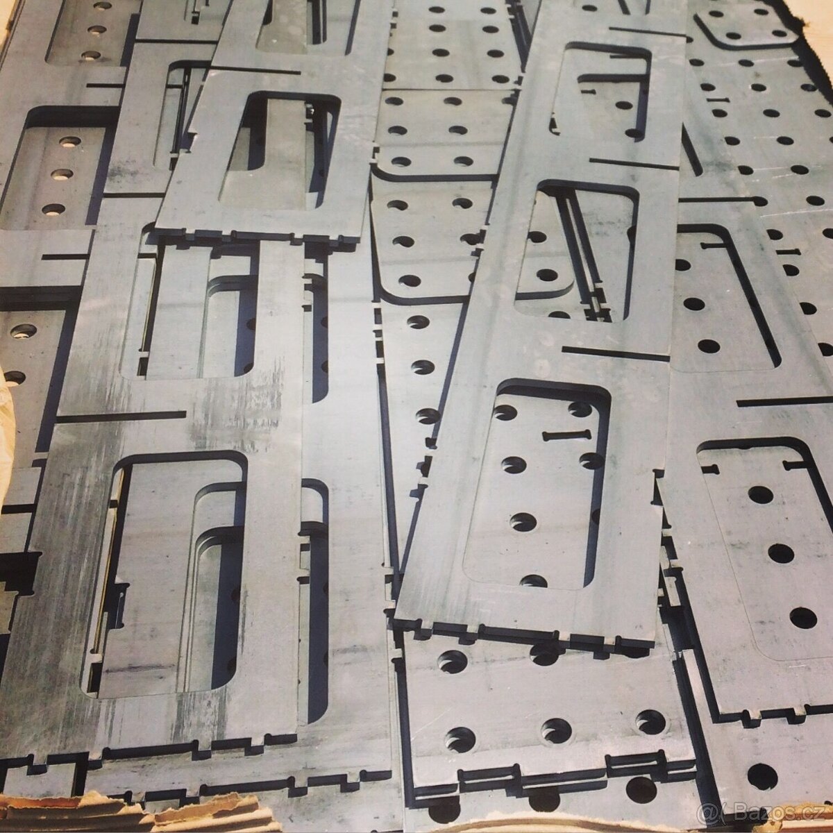 Svářecí svařovací stůl 1500x100mm - 6