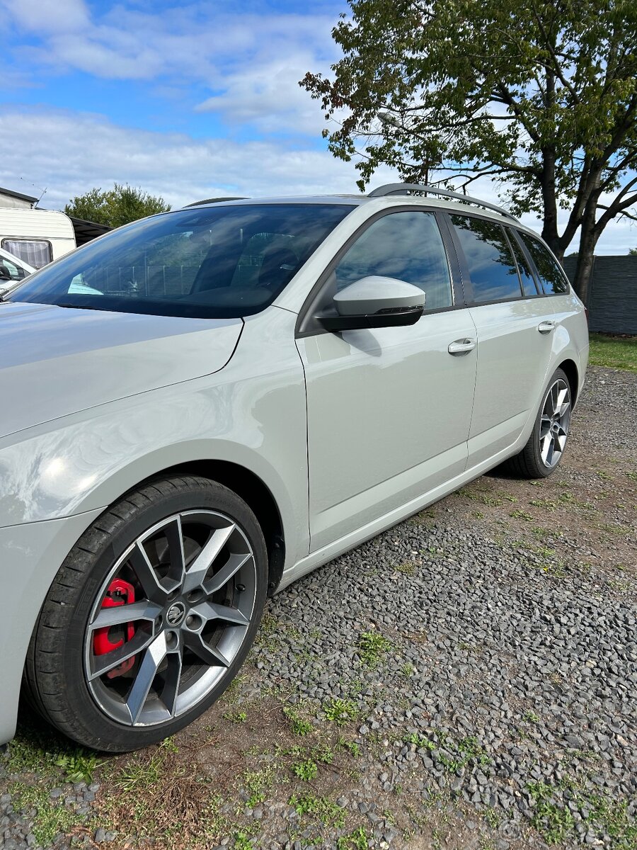 Škoda Octavia combi RS III 2014 - 6