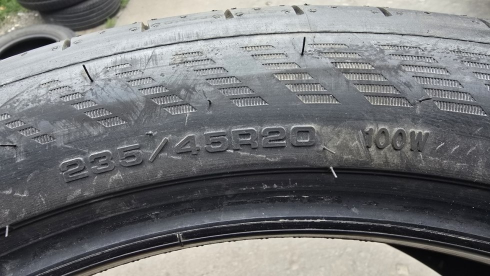 Letní pneu 235/45/20 Good Year - 6