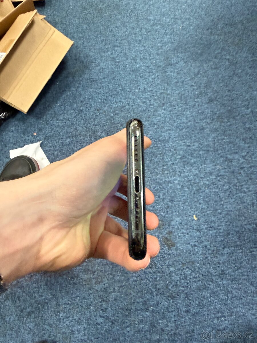 iPhone 11 Pro 256GB – Midnight Green - 6