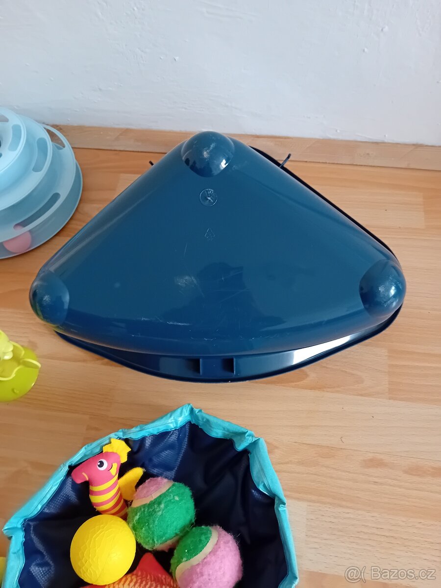 Hračky, deka a toaleta pro zvířata - 6