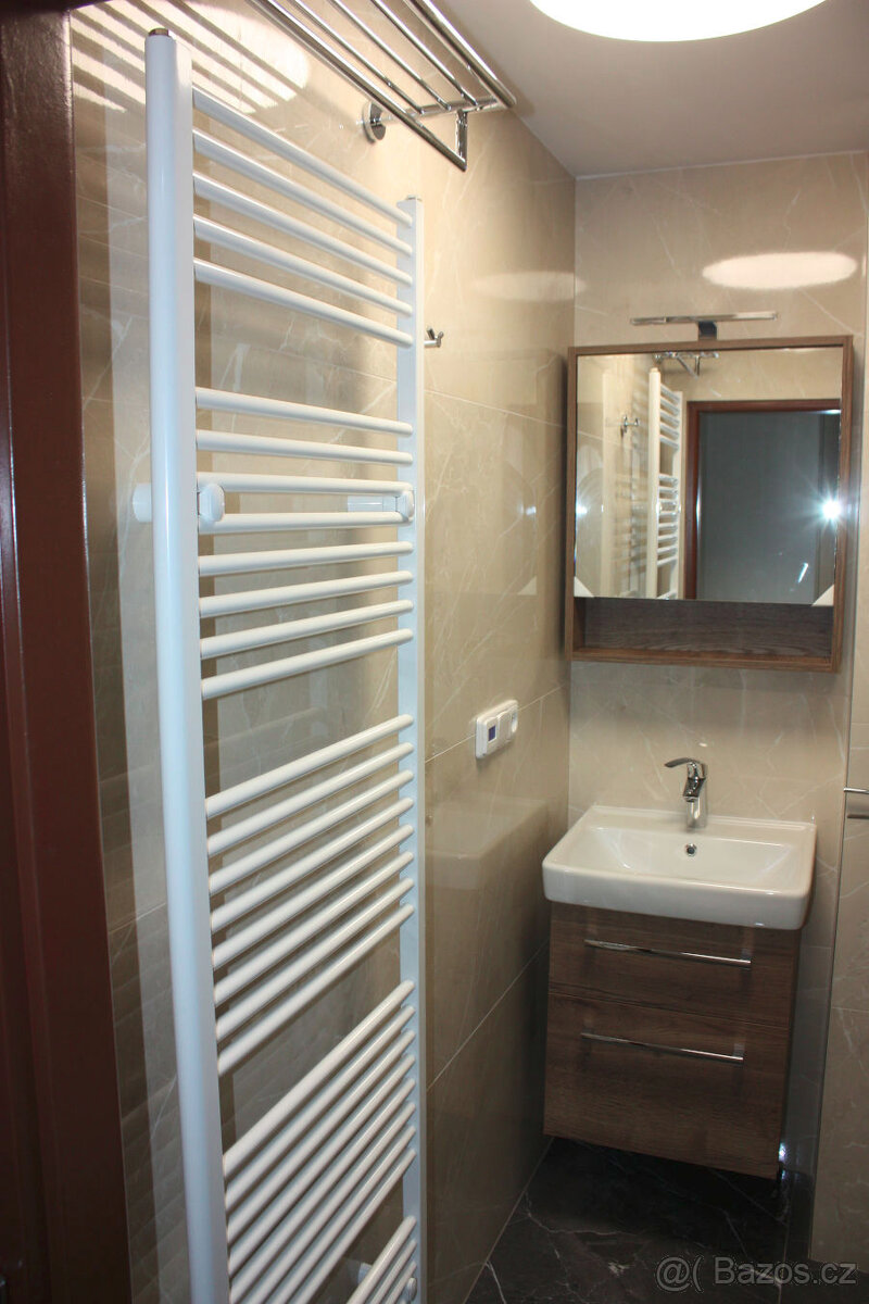 Pronájem1, Čáslav, ul. Pražská, byt po reko 2+1 + 2x sklep - 6