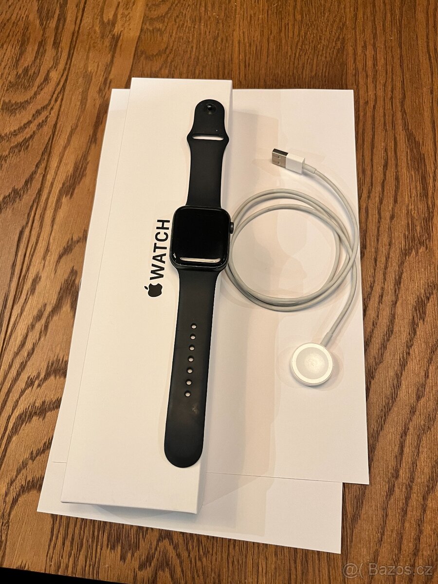 Apple Watch SE 44mm, Aluminium, Black Sport, super stav - 6